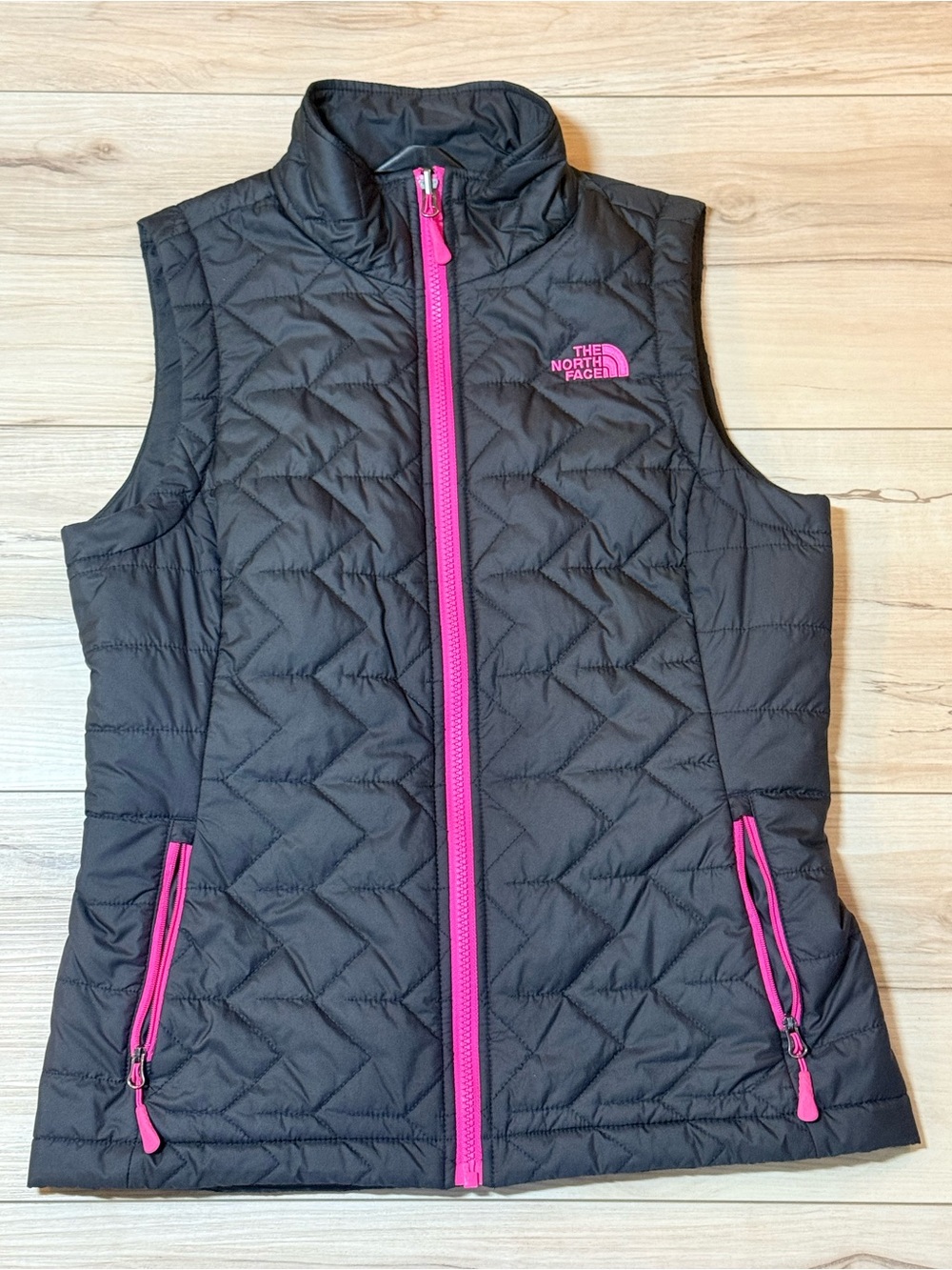 The North Face Black Vest with Pink Trim Women’s Size Small